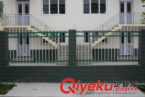 沈陽護欄廠對路測護欄的防置原則？