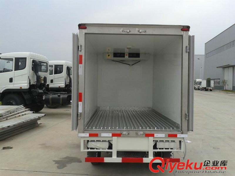 如何保養(yǎng)沈陽(yáng)冷藏車(chē)保溫廂體？