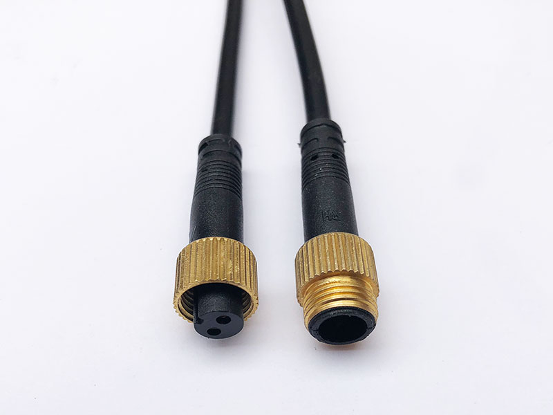 防水對接線為何產(chǎn)生電??？