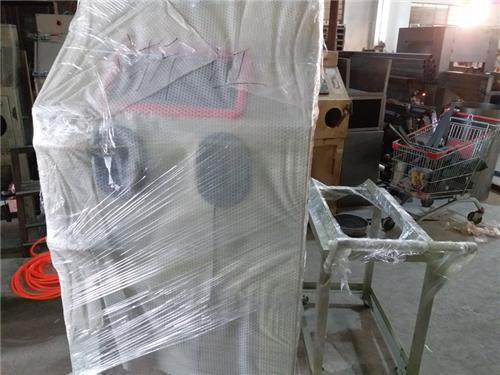 推车转盘模具喷砂机发货
