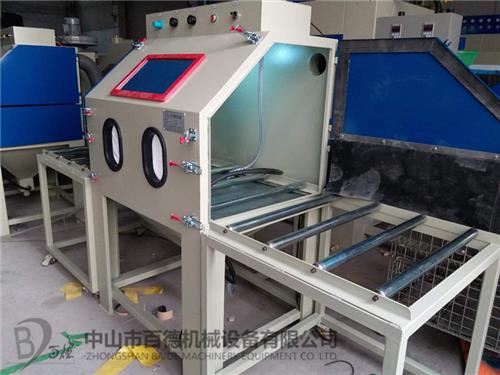 滚轴箱式喷砂机