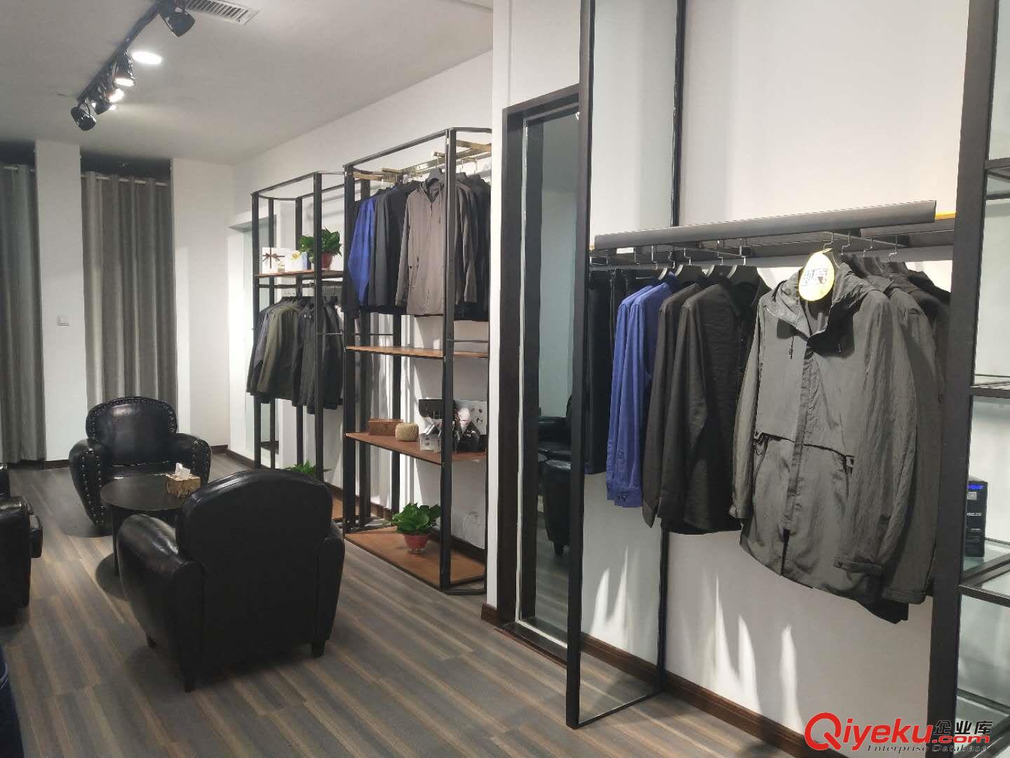加盟壹倉(cāng)優(yōu)品男裝品牌折扣店的流程