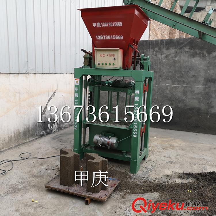 圍墻擋土砌塊磚機(jī) 互扣式連鎖護(hù)坡磚機(jī) 榮勛技術(shù)制磚機(jī)設(shè)備