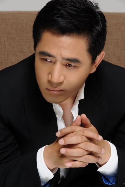 張杰經紀公司演出代言出場費13138635111