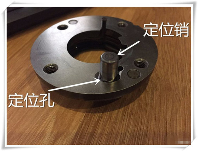  北京奔馳272發(fā)動機(jī)異響更換凸輪軸調(diào)節(jié)器維修