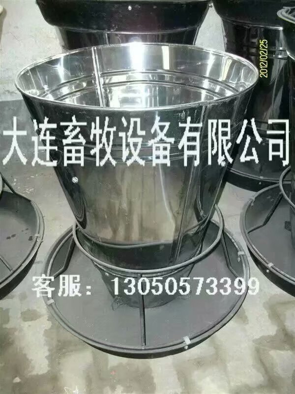 普蘭店母豬仔豬育肥豬食料槽 母豬仔豬鑄鐵不銹鋼塑料食料槽 仔豬補食料盤槽桶