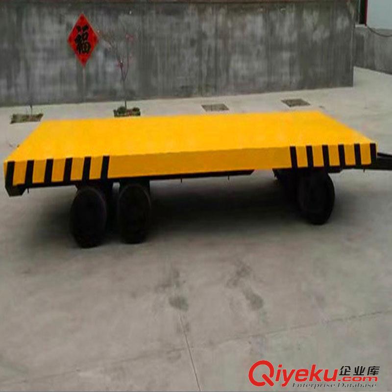 廠區(qū)運(yùn)輸車平板拖車