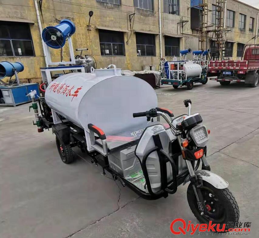 山東銳鋼灑水霧炮車 電動打藥車 澆花車原始圖片2