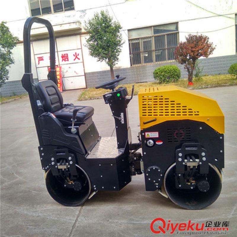 推薦山東銳鋼全液壓壓路機(jī) 50型小型壓路機(jī) 現(xiàn)貨批發(fā) 原始圖片3