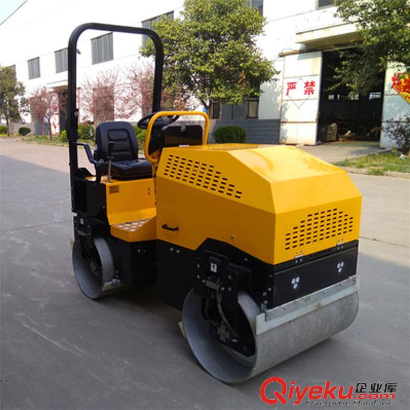 供應(yīng)60型汽油壓路機(jī) 手扶單鋼輪壓路機(jī)山東銳鋼現(xiàn)貨