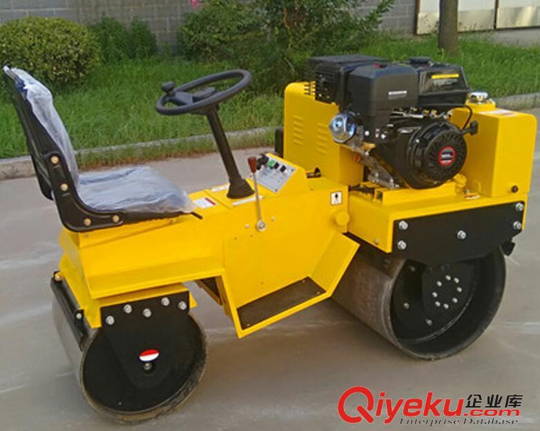 山東銳鋼1000型小型座駕式壓力機 路面壓路機 