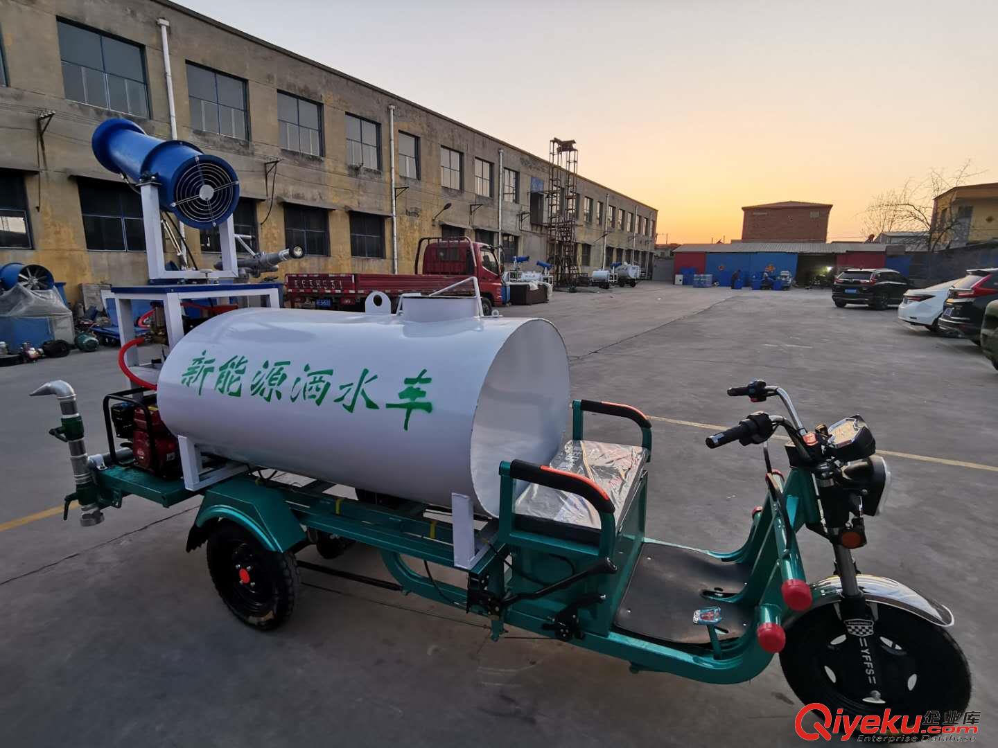 推薦山東銳鋼1立方噴霧灑水車 電動灑水車