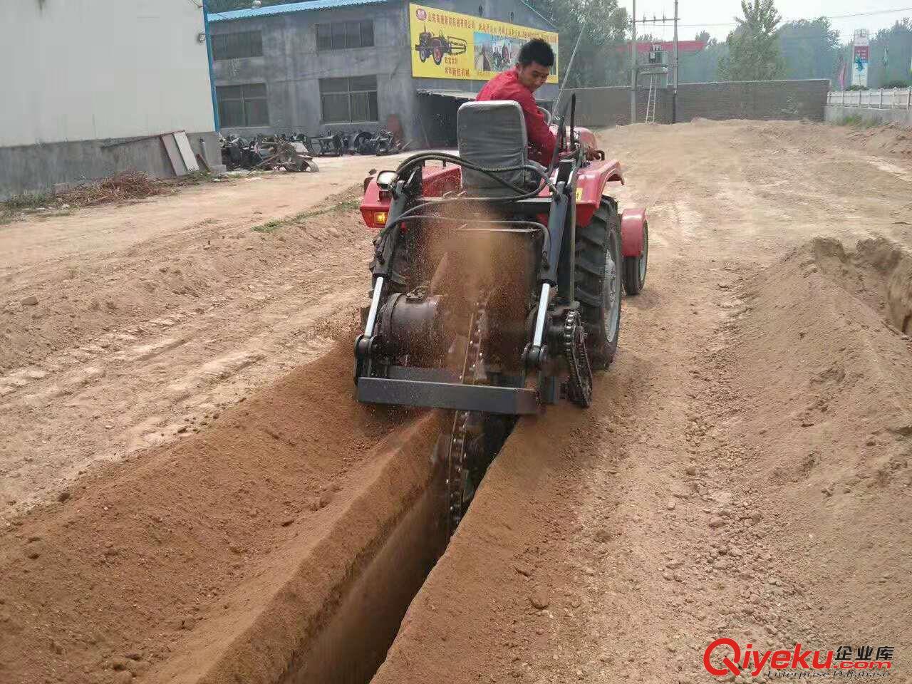 山東銳鋼公路開溝機(jī) 南昌開溝機(jī) 九江挖溝機(jī)原始圖片3