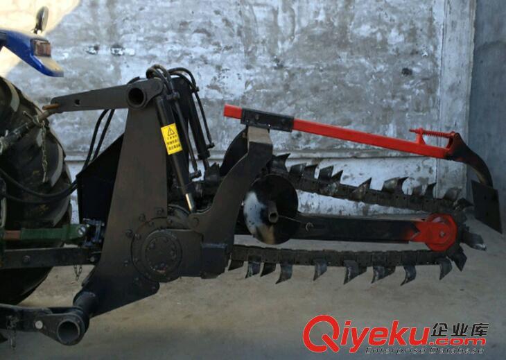 山東銳鋼圓盤開溝機(jī) 鏈條開溝機(jī)埋管道原始圖片2